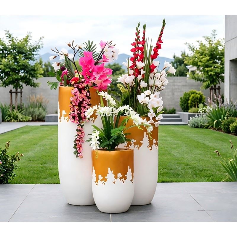 Orange-edged Fiberglass Planter Pot factory